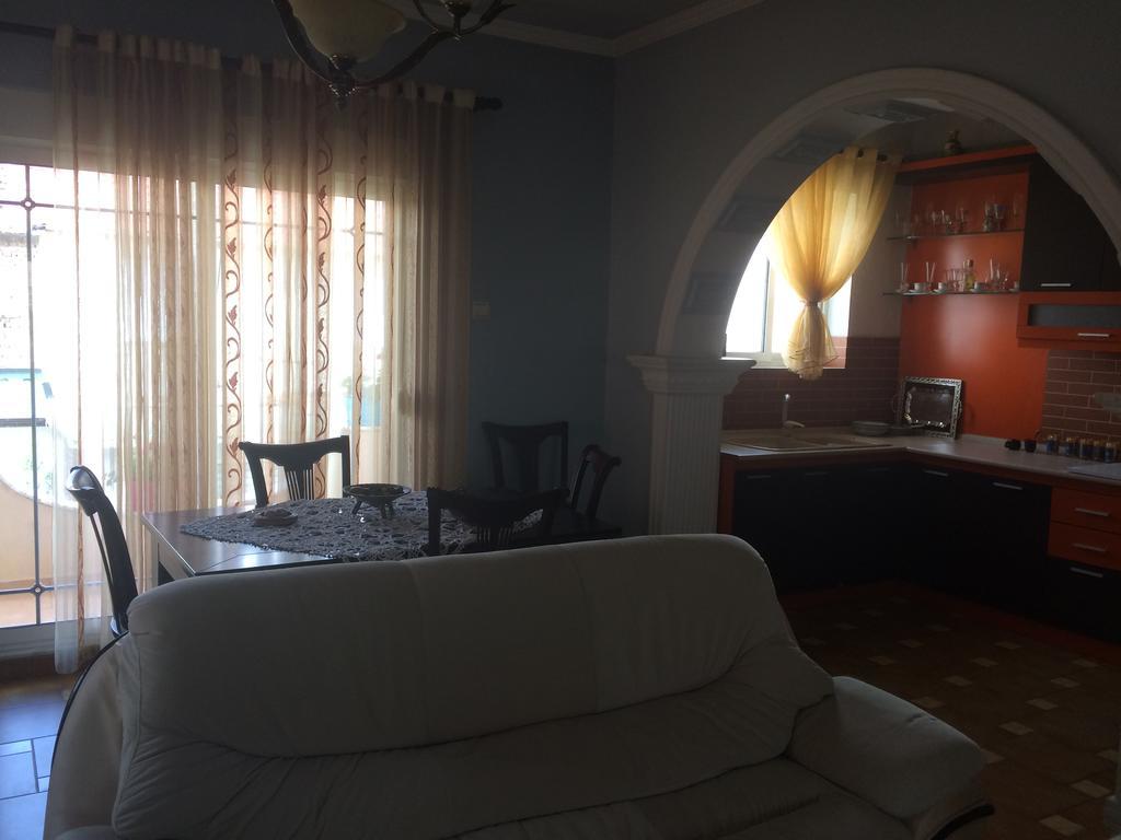 Vila Ridvani Korce Exterior foto