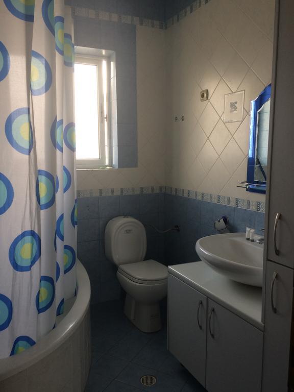 Vila Ridvani Korce Exterior foto